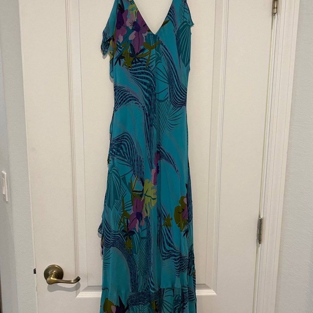 Dress - Picture 4 of 5